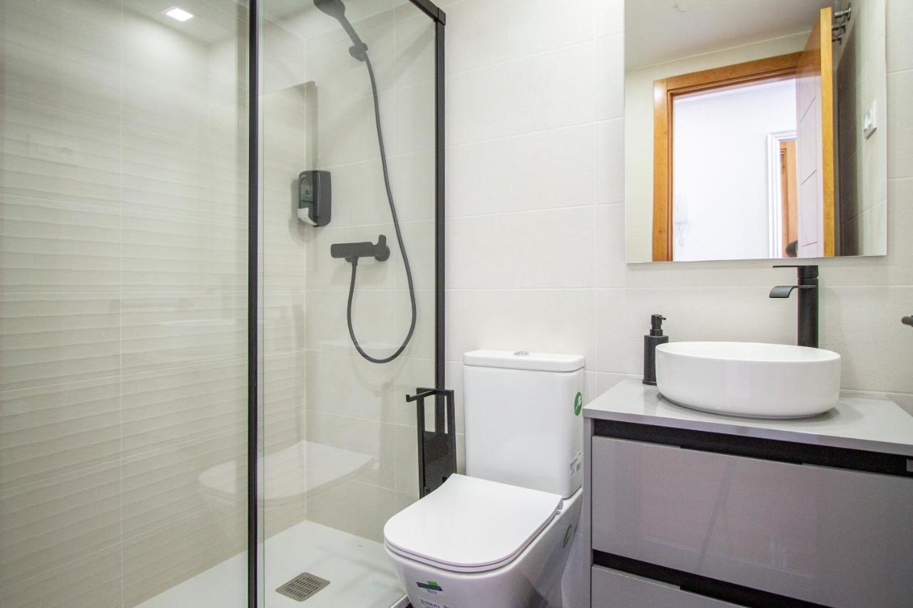 Apartamentos Castilla Luz Business Madrid Exterior foto